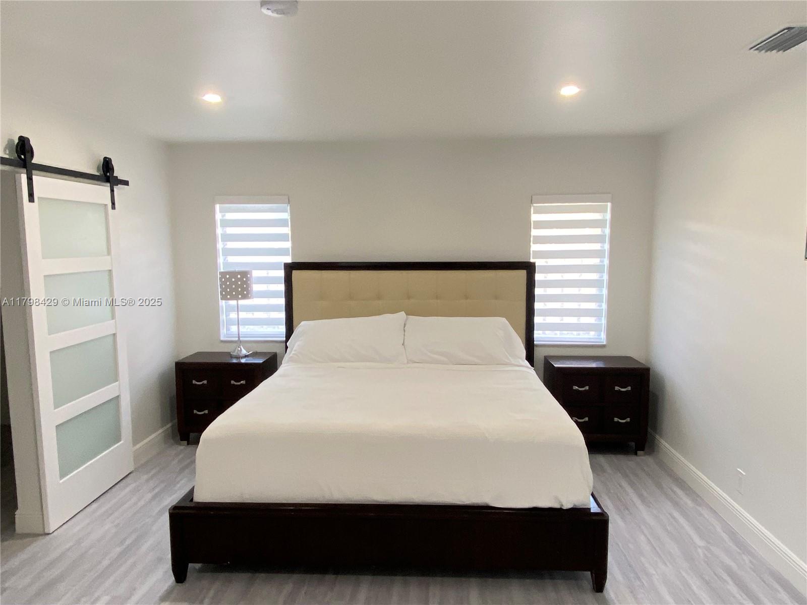 810 SW 66th Ave, Plantation, Florida image 23