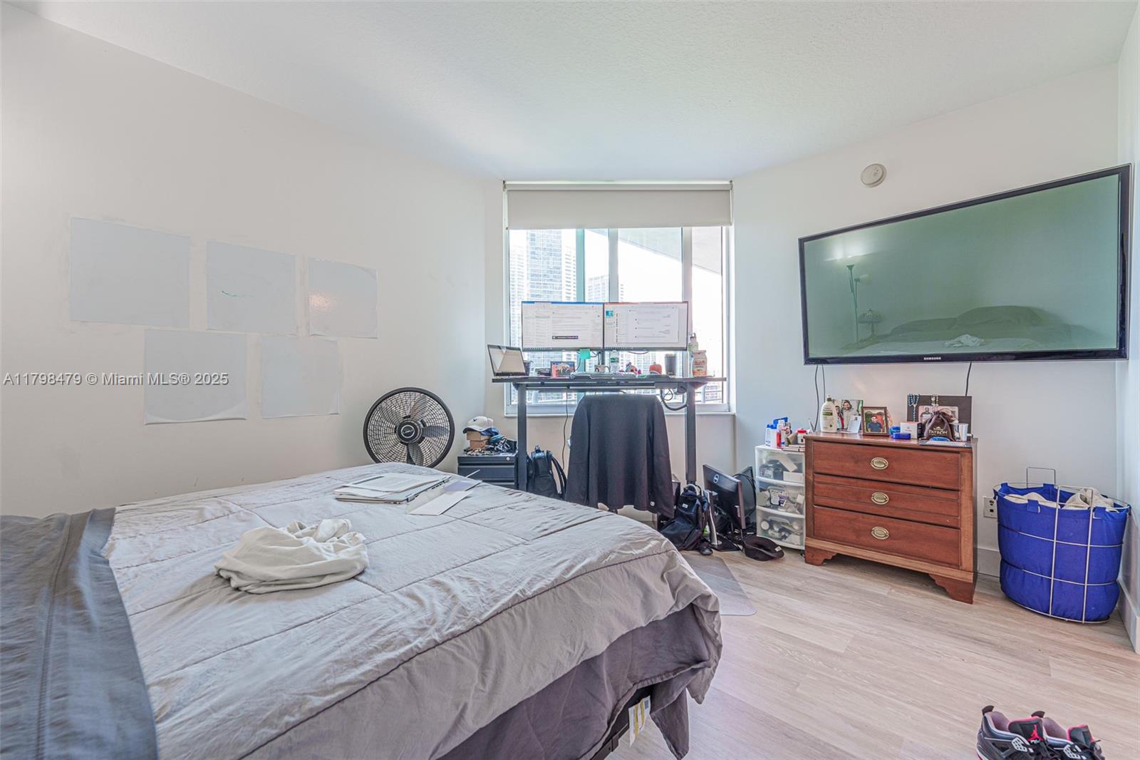 325 BISCAYNE BL #2419, Miami FL 33131
