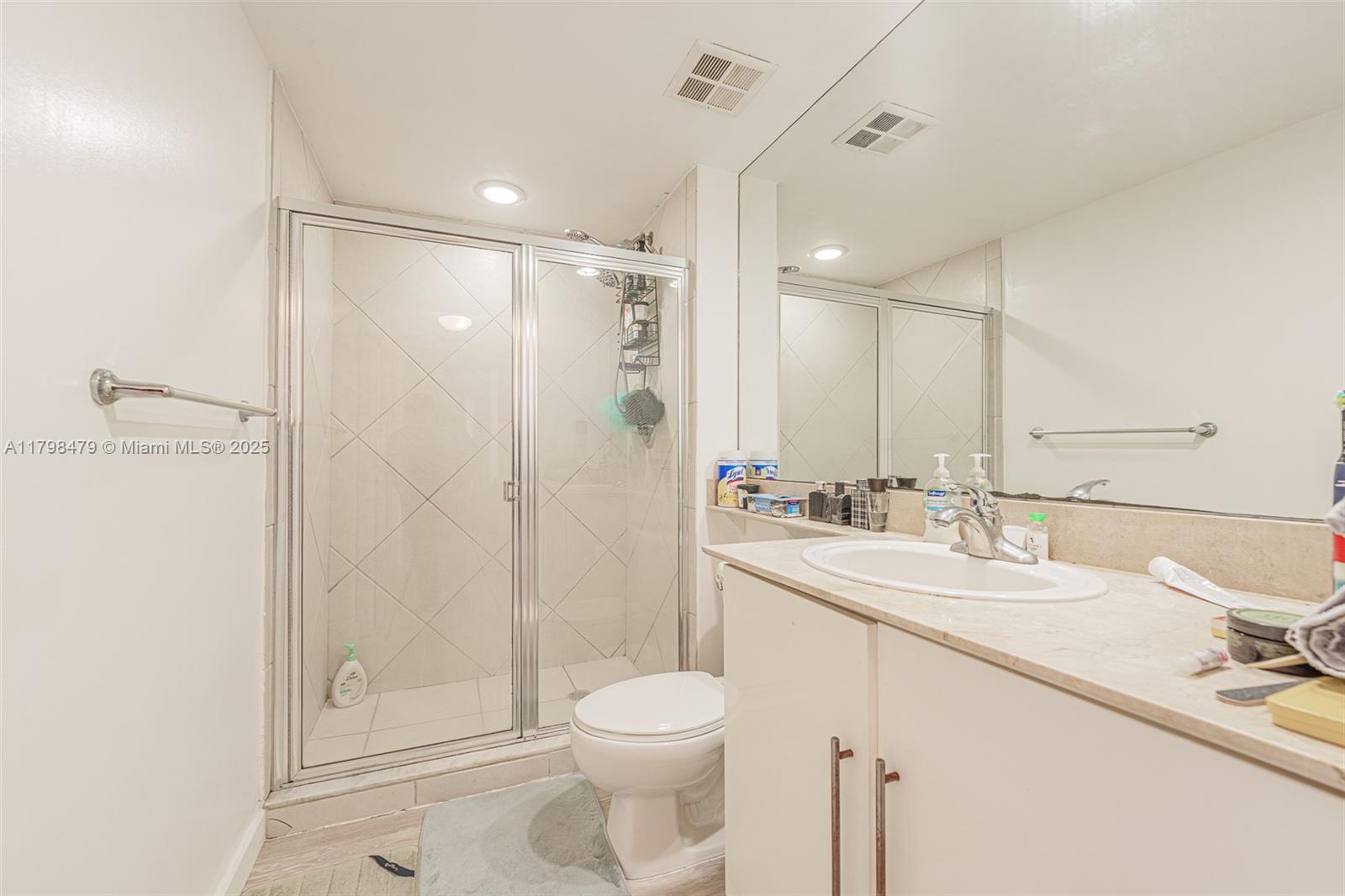 325 BISCAYNE BL #2419, Miami FL 33131