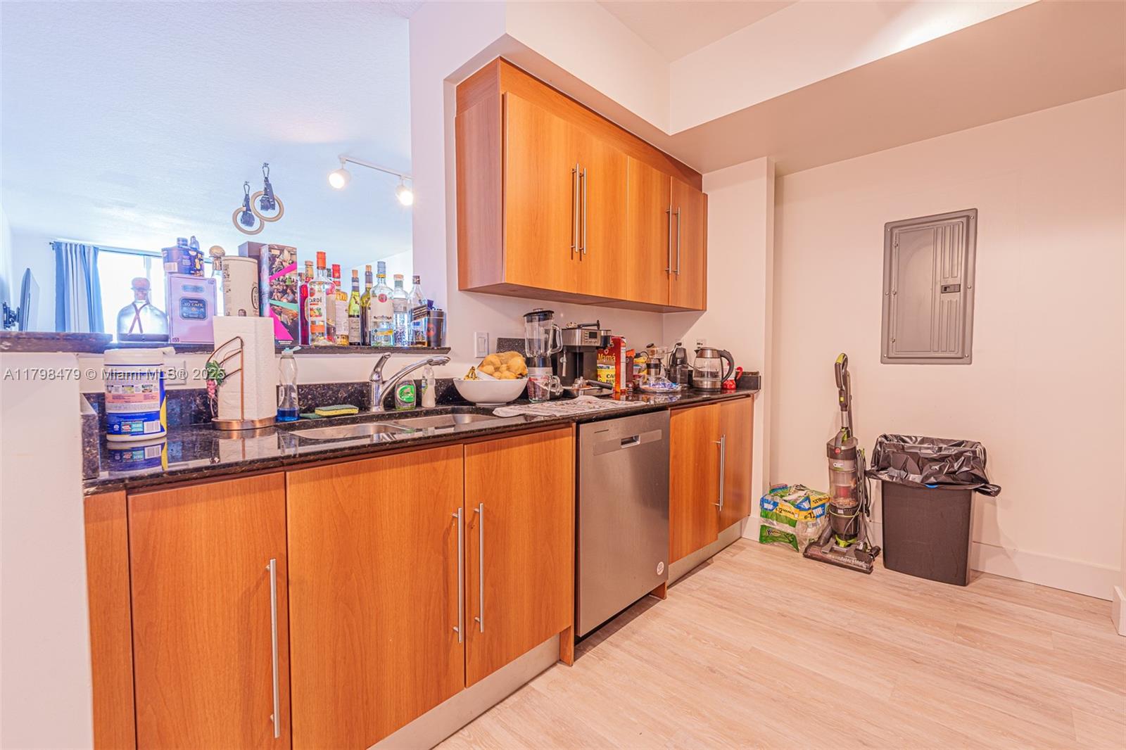 325 BISCAYNE BL #2419, Miami FL 33131