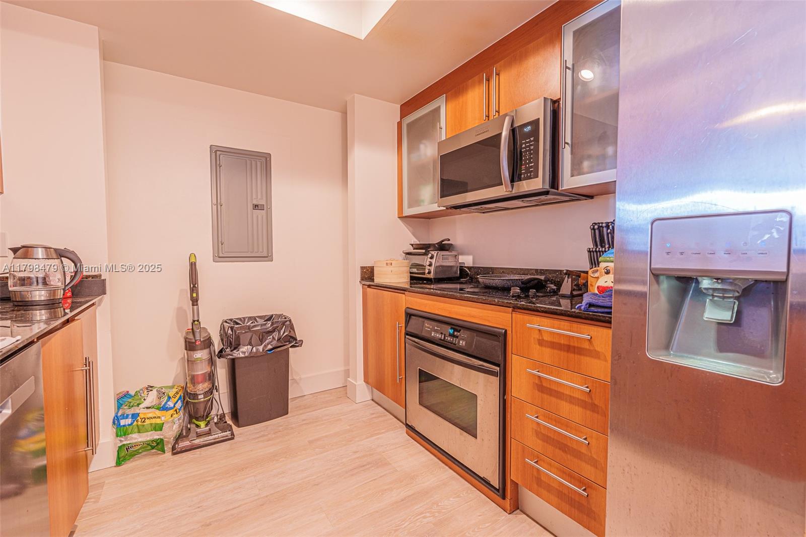 325 BISCAYNE BL #2419, Miami FL 33131