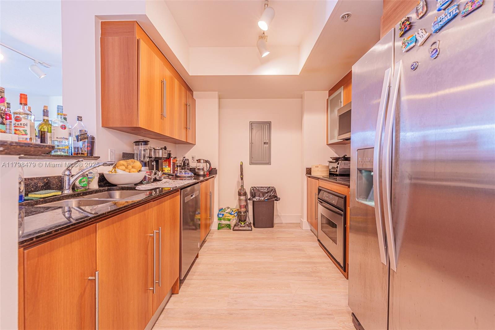 325 BISCAYNE BL #2419, Miami FL 33131