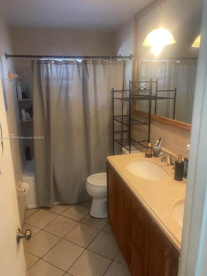 6933 NW 9th St, Margate, Florida image 4