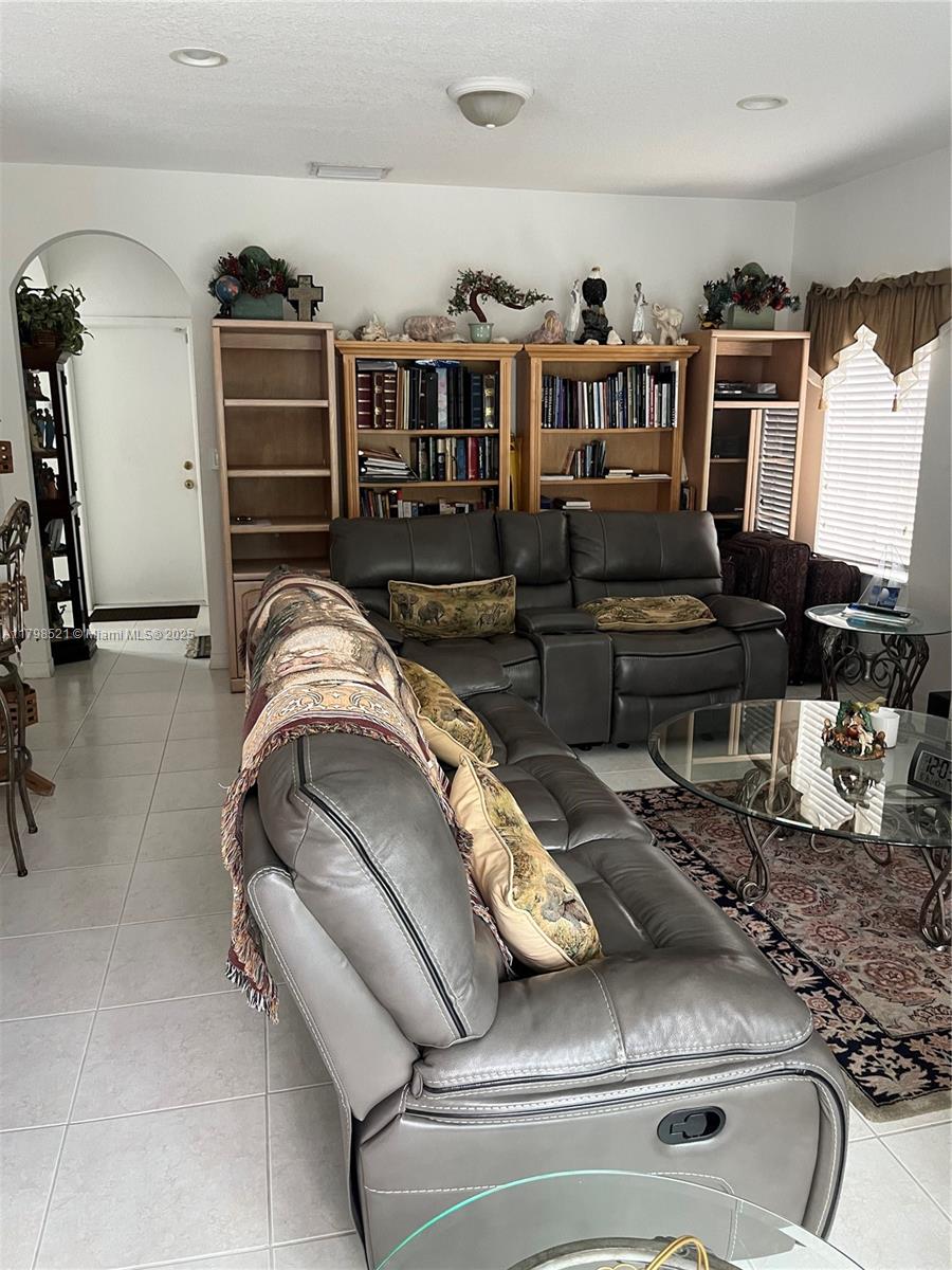 Listing Photo 14
