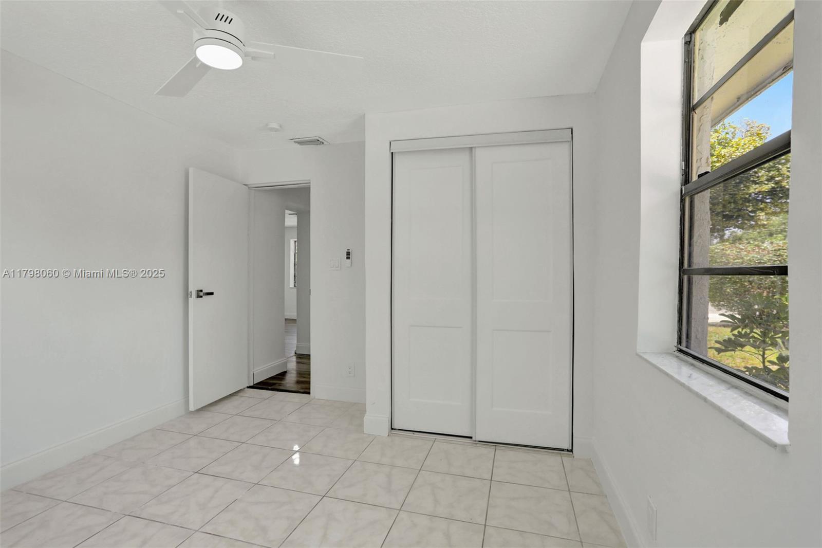 2701 NW 18th Ter, Oakland Park, Florida image 14
