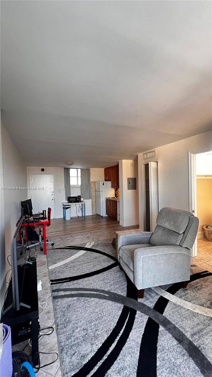 Property photo # 9