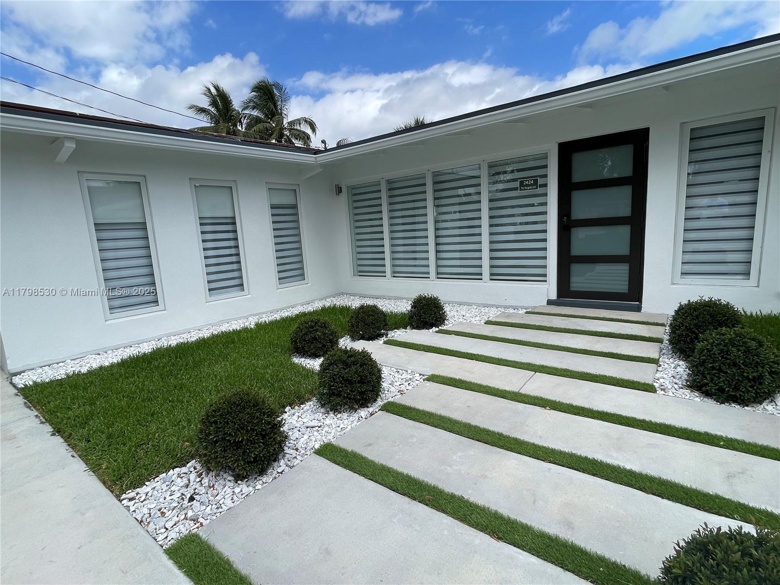 2424 Tortugas Ln, Fort Lauderdale, Florida image 5
