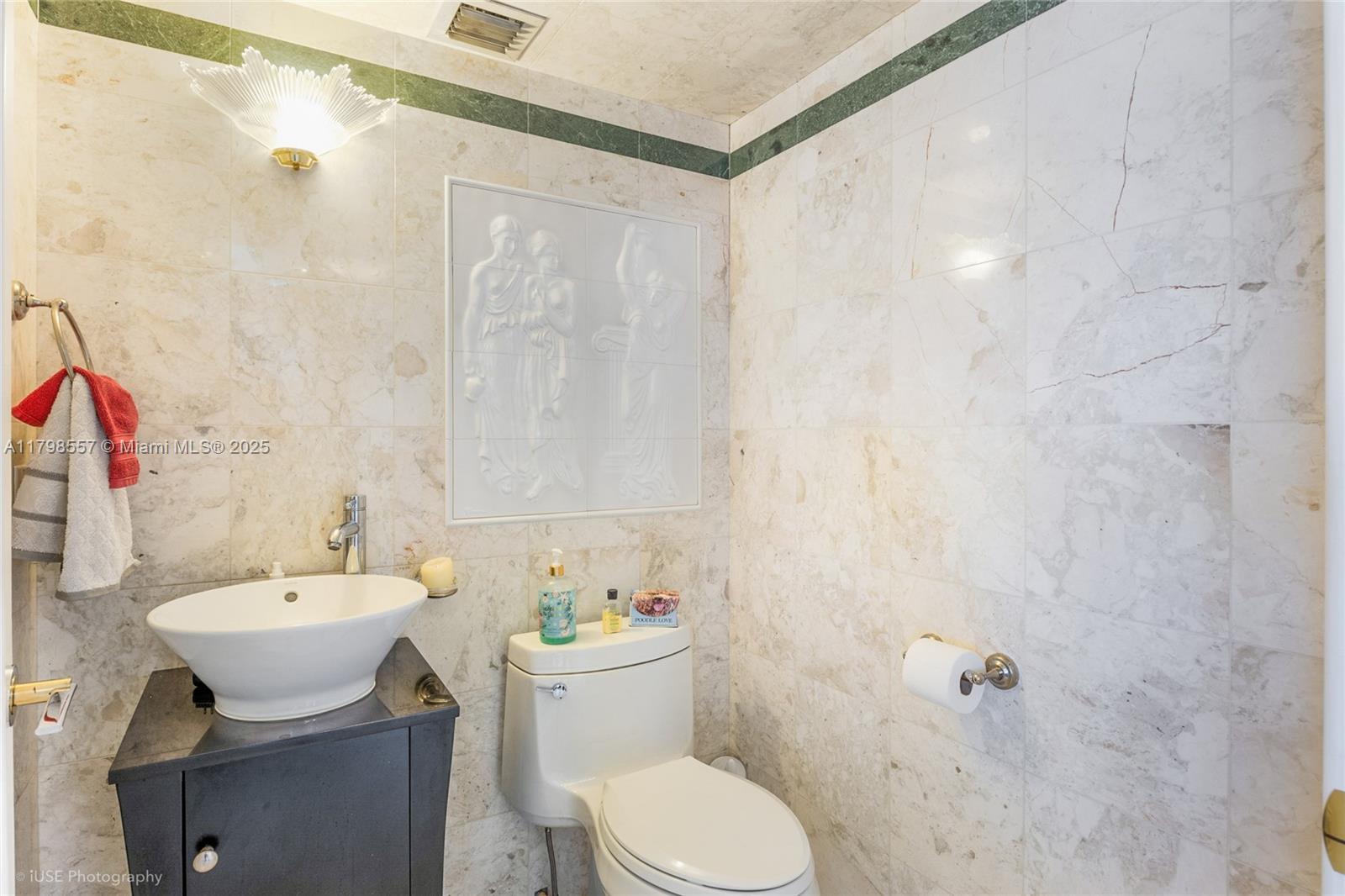 Listing Photo 11