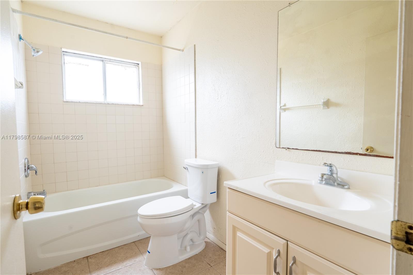 4023 E Palomar Cir, La Belle, Florida image 10