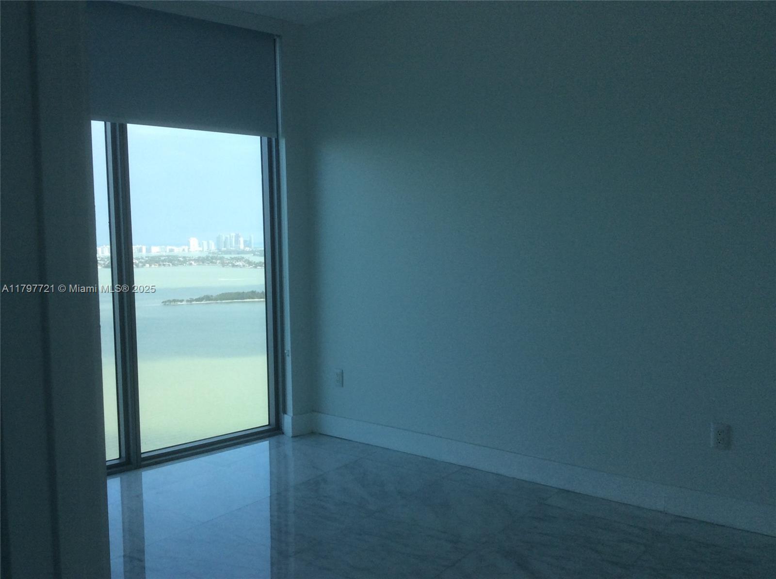 2900 NE 7 st #3006, Miami FL 33137