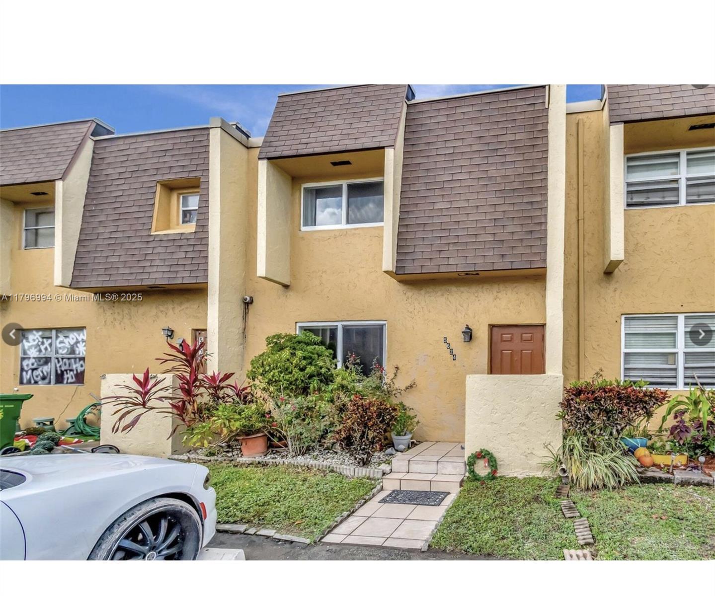 Property photo # 0