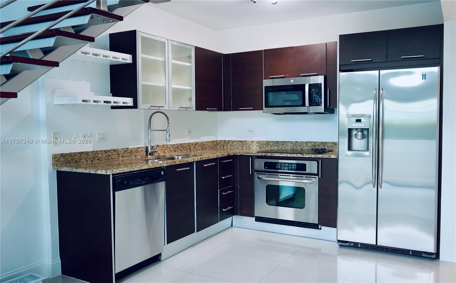 Property photo # 6