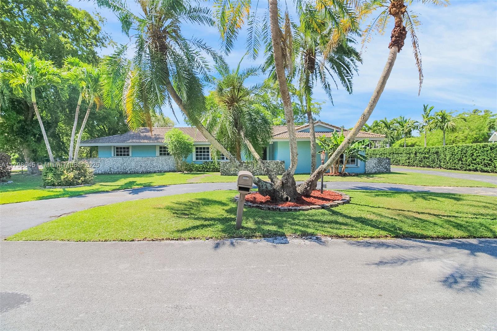 7700 SW 168th Ter, Palmetto Bay, Florida image 27