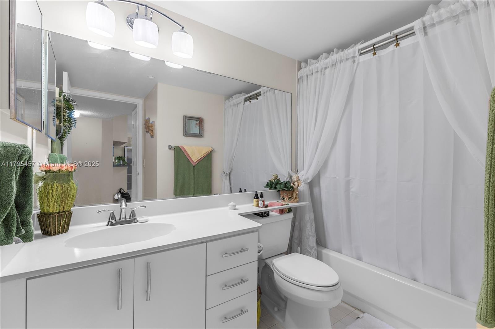 2541 N Nob Hill Rd #205, Sunrise, Florida image 22