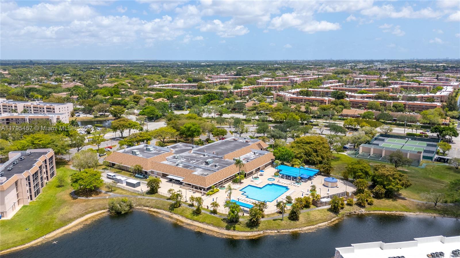 2541 N Nob Hill Rd #205, Sunrise, Florida image 39