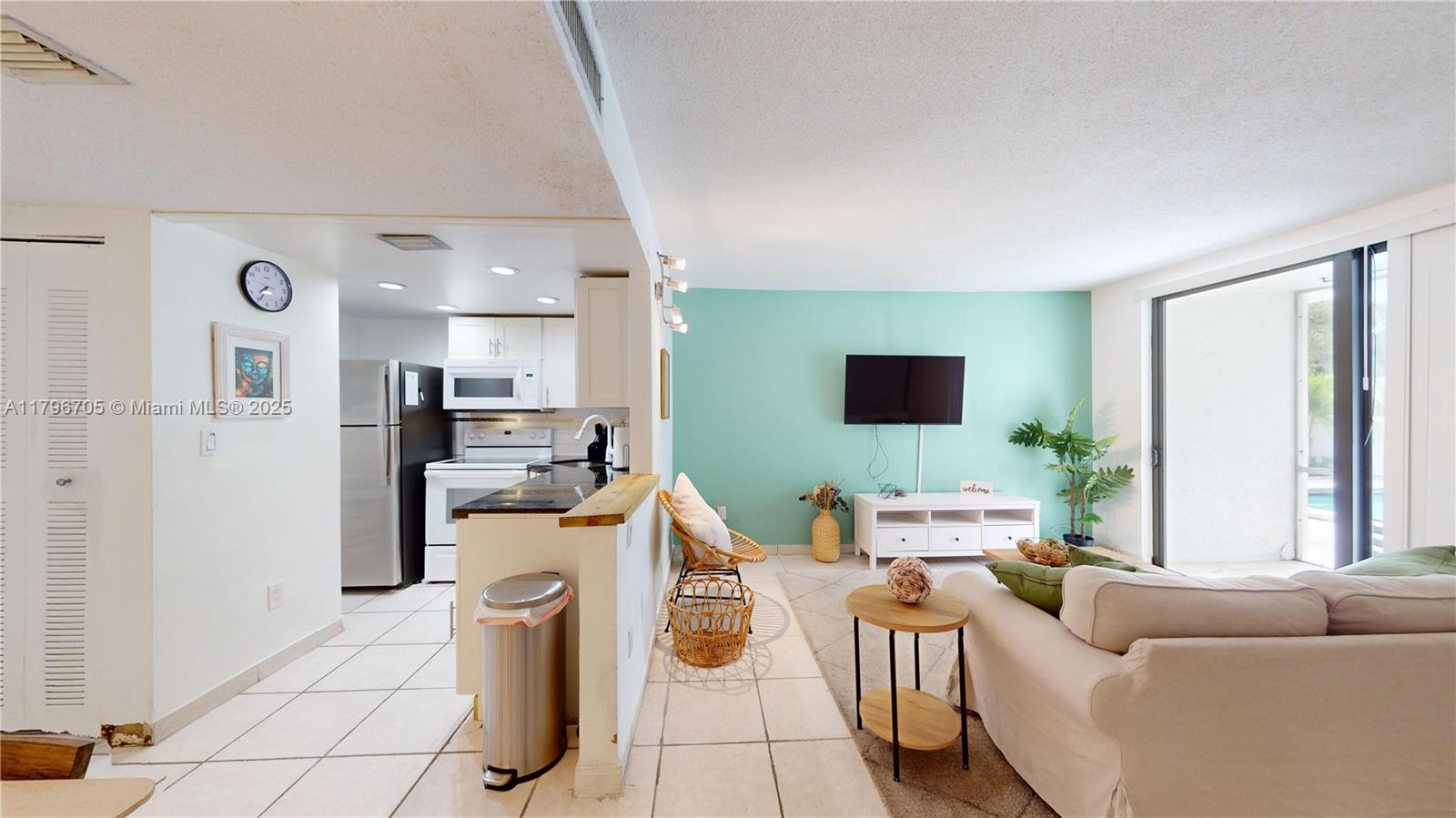 Property photo # 9