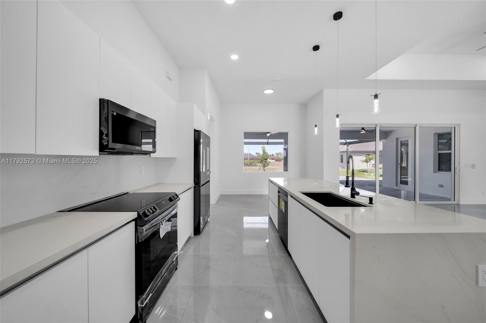2716 NW 41st Ave, Cape Coral, Florida image 21