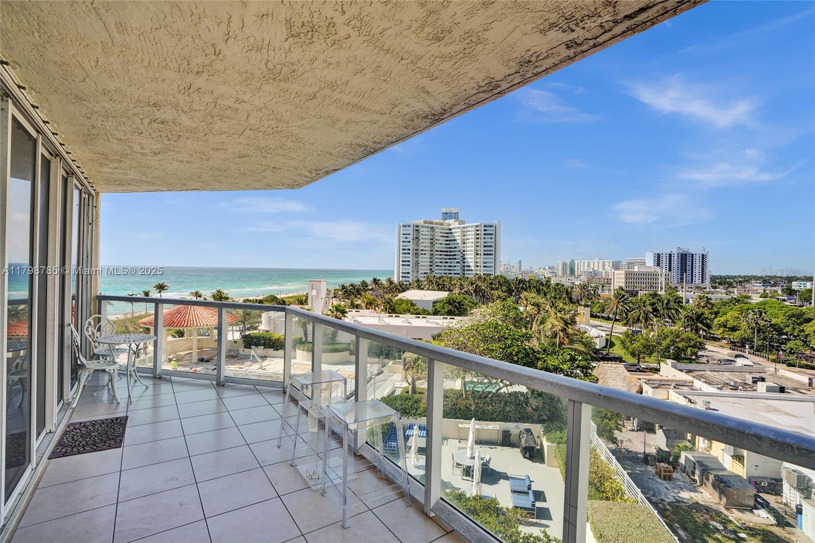 Apartamento à Venda em Miami Beach, FL