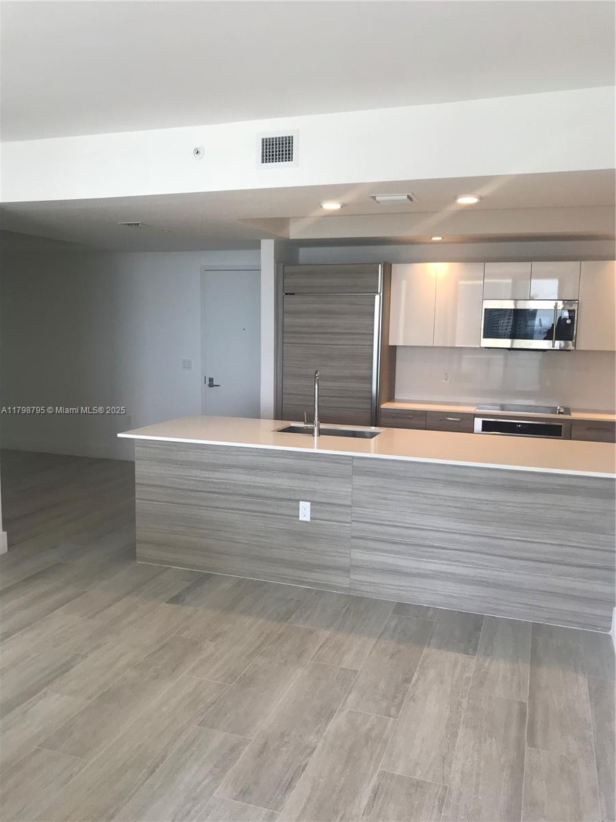 121 NE 34 ST #3007, Miami FL 33137
