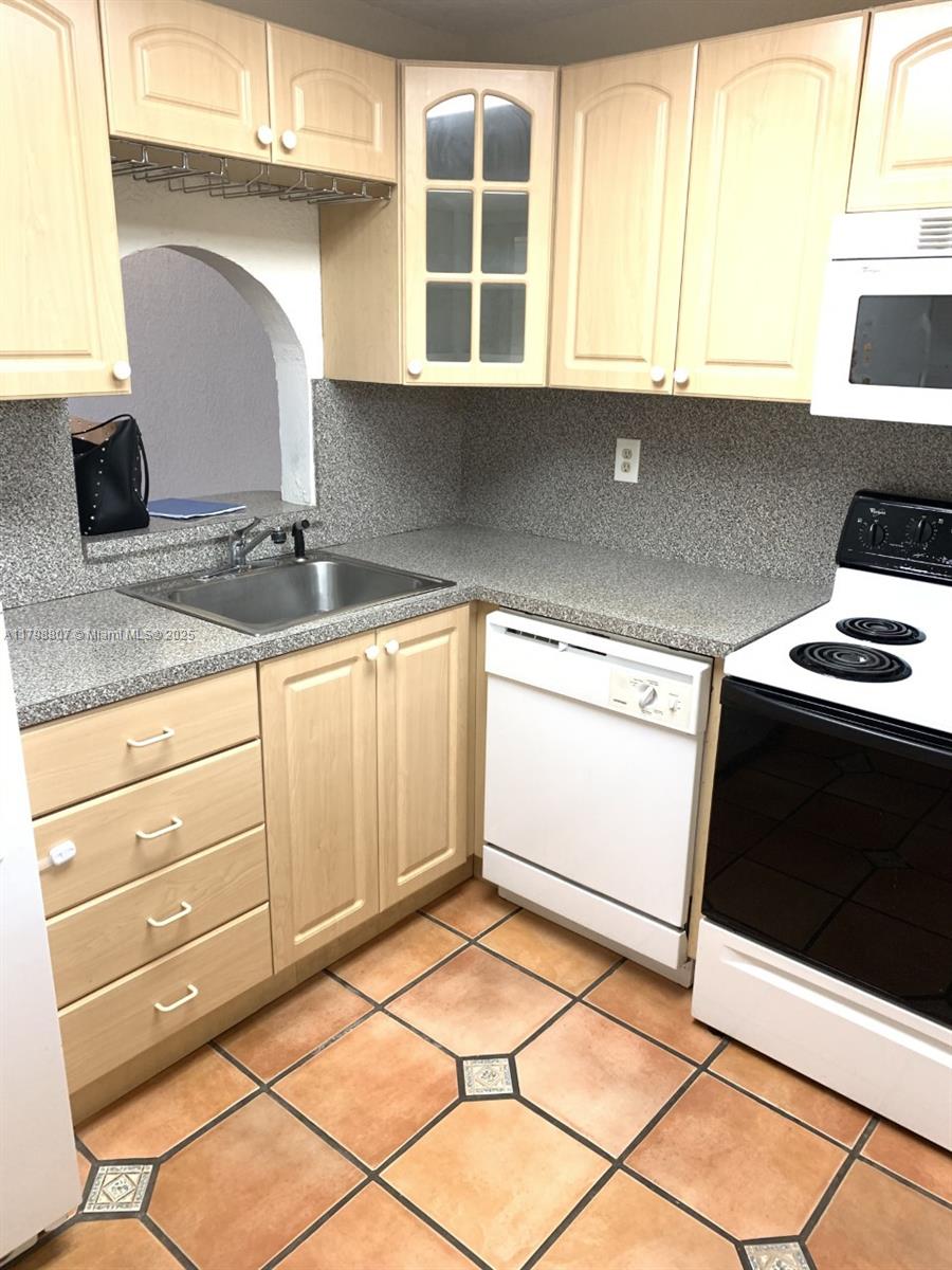 Property photo # 8