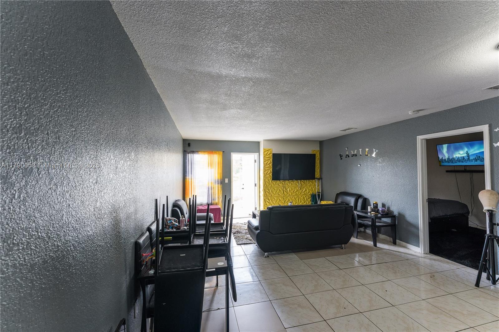 3793 NW 213th Ter, Miami Gardens, Florida image 3