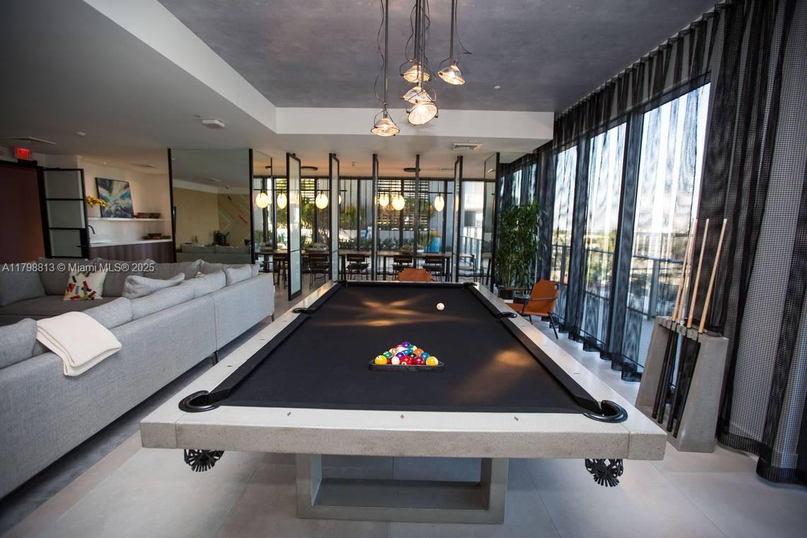 121 NE 34th #2903, Miami FL 33137