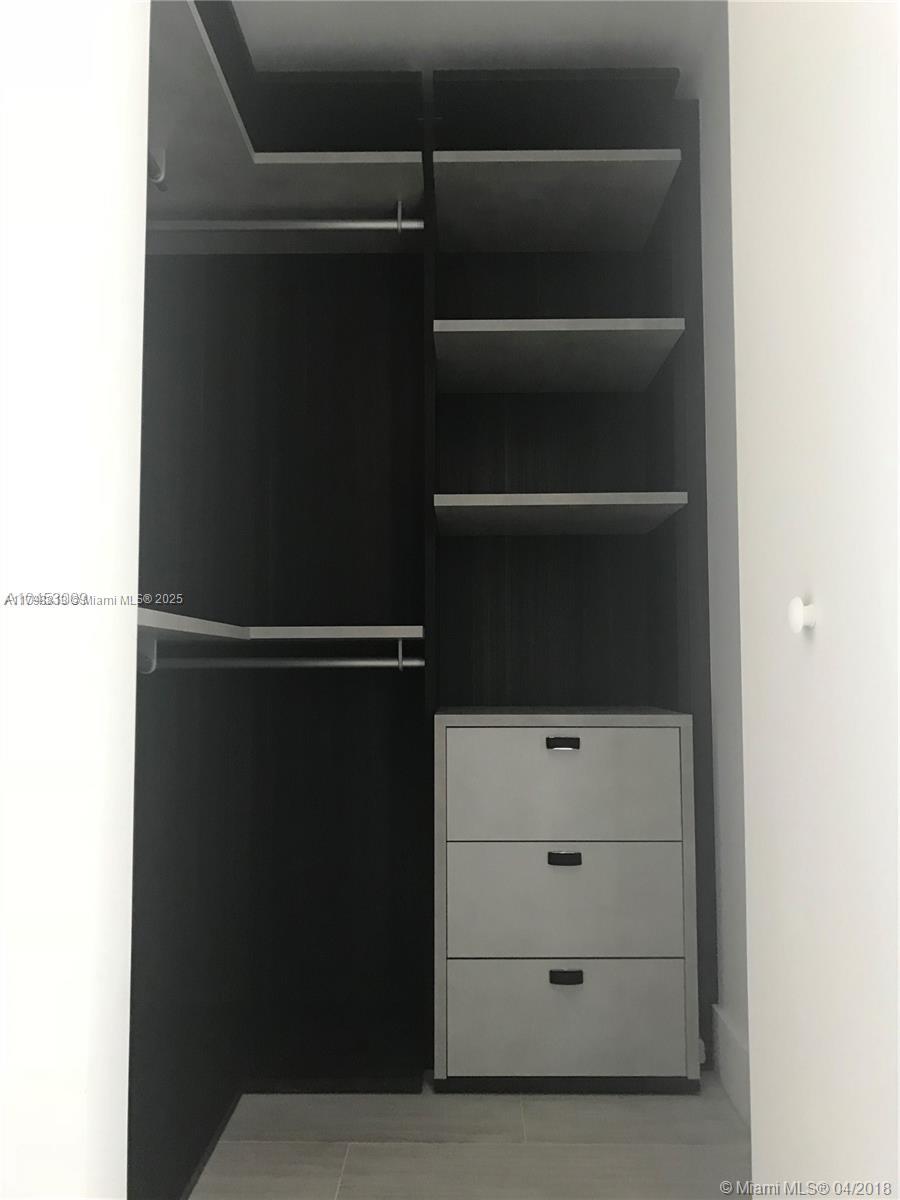 121 NE 34th #2903, Miami FL 33137