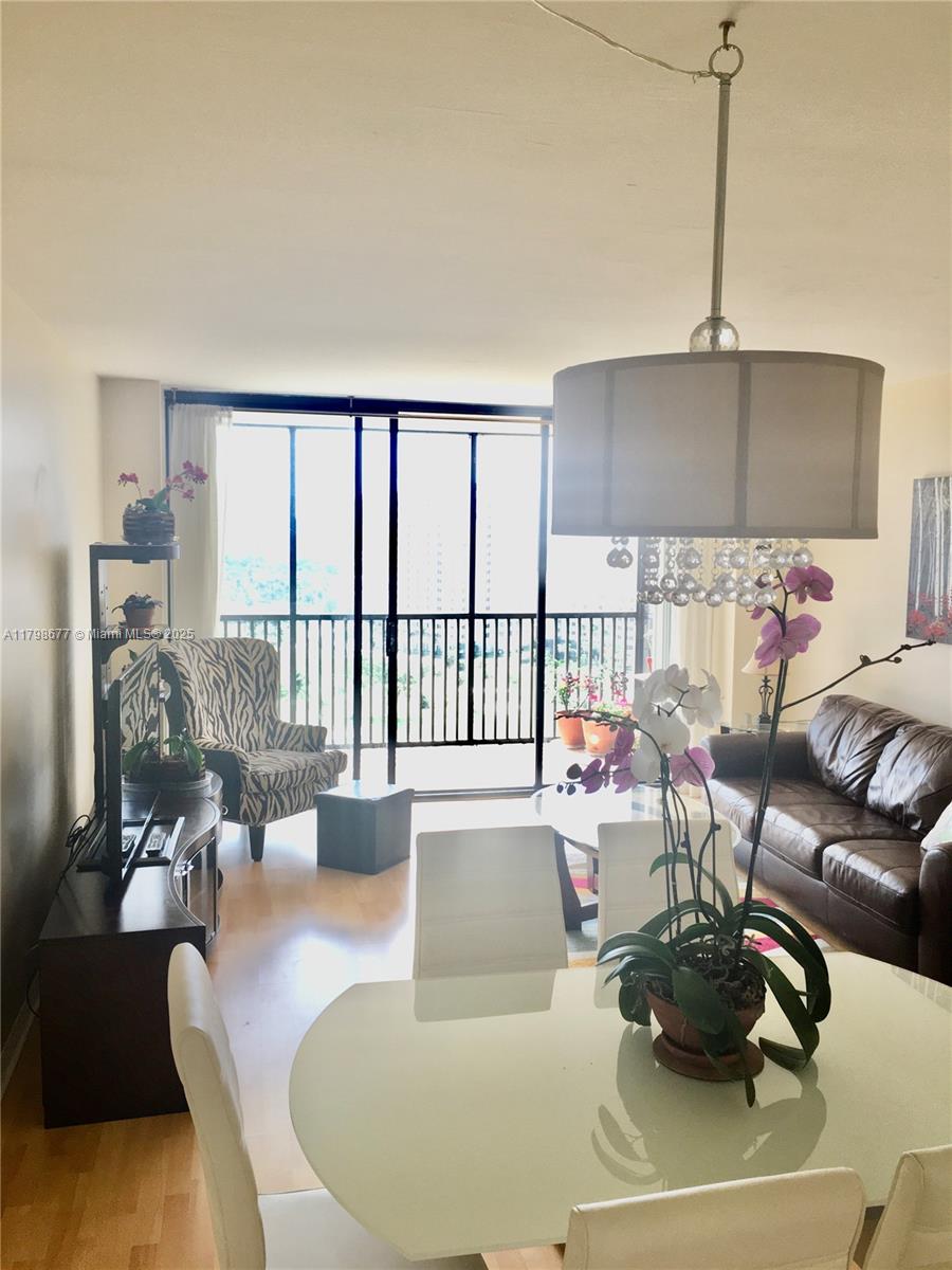 Listing Photo 9