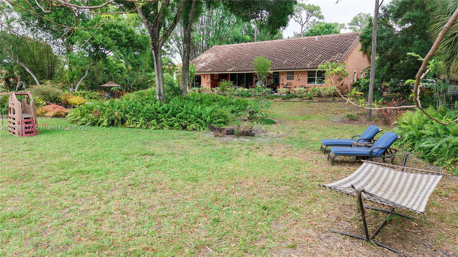 95 E Westwood Cir E, West Palm Beach, Florida image 18