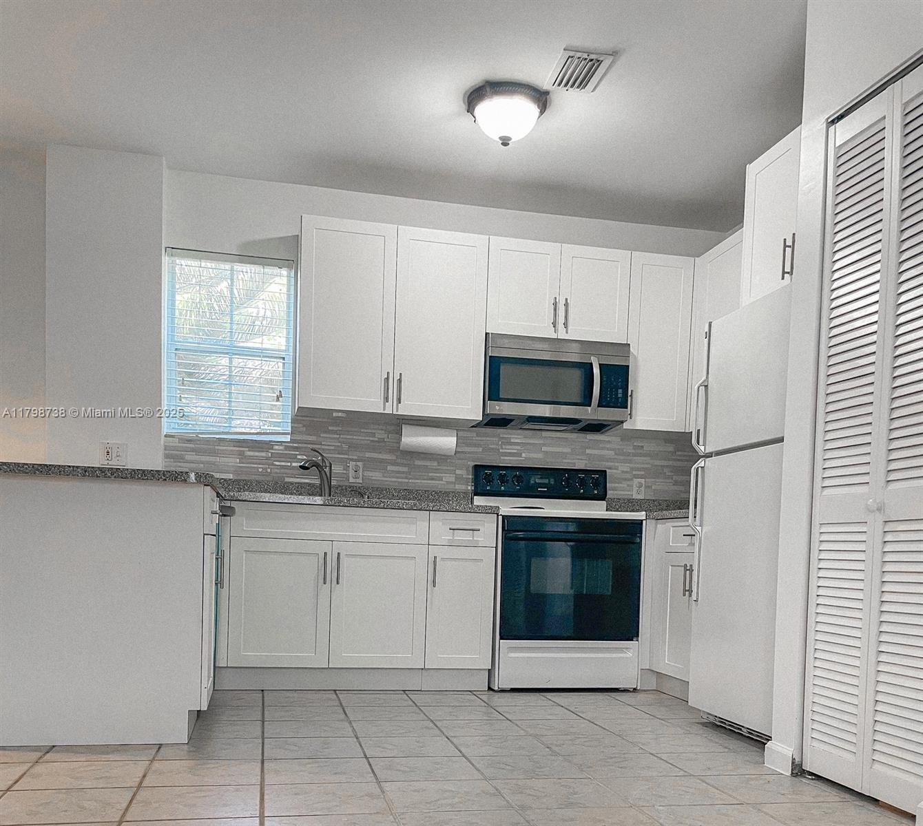 Property photo # 9