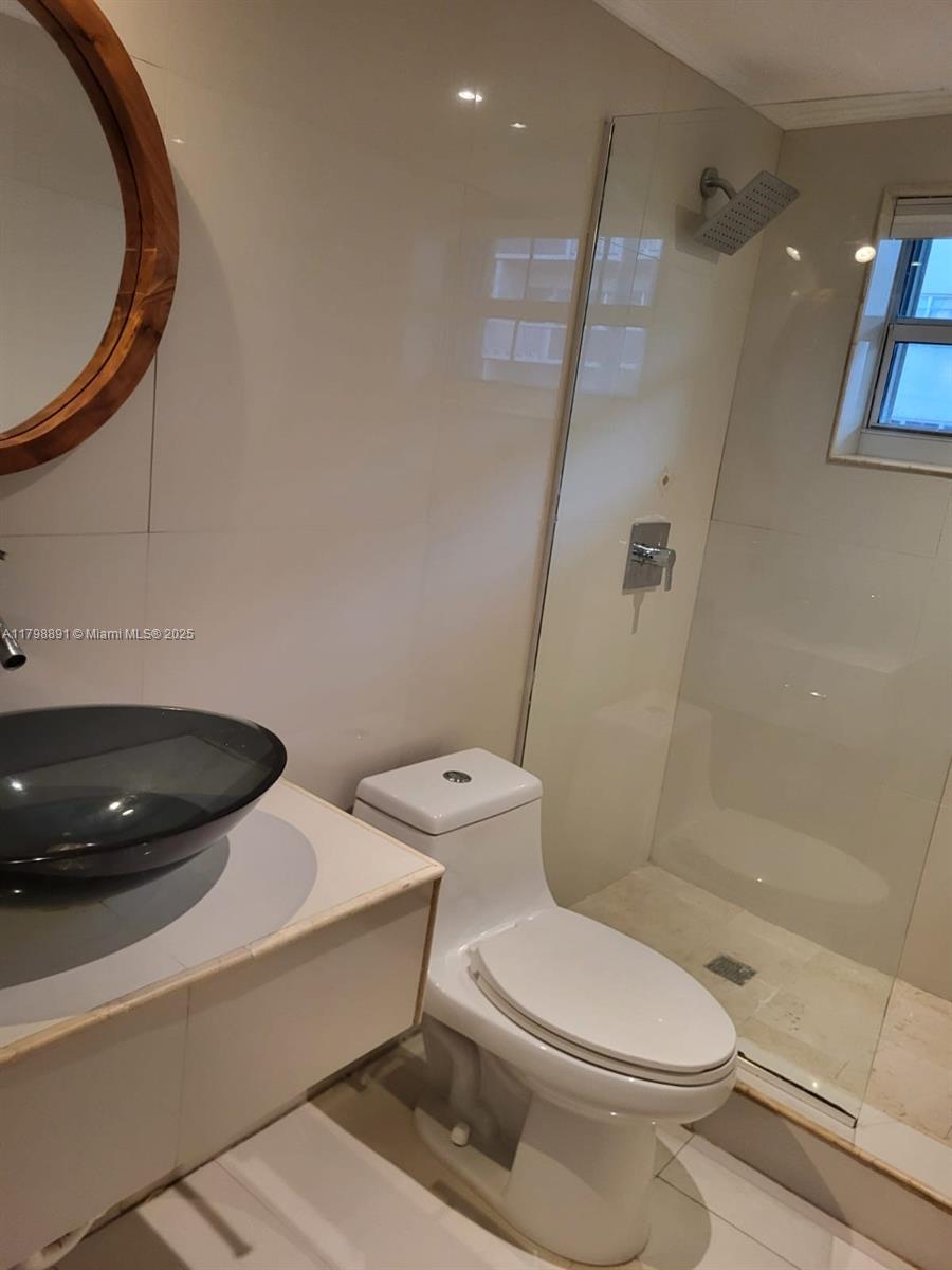 1450 NE 170th St #106, North Miami Beach, Florida image 13