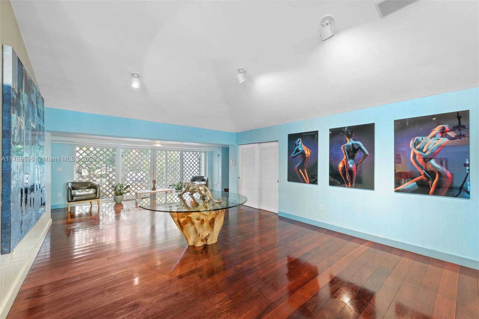 Listing Photo 14