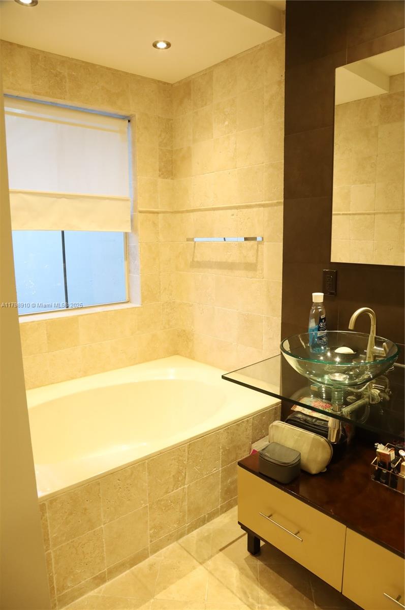 1085 River Birch St, Hollywood, Florida image 29