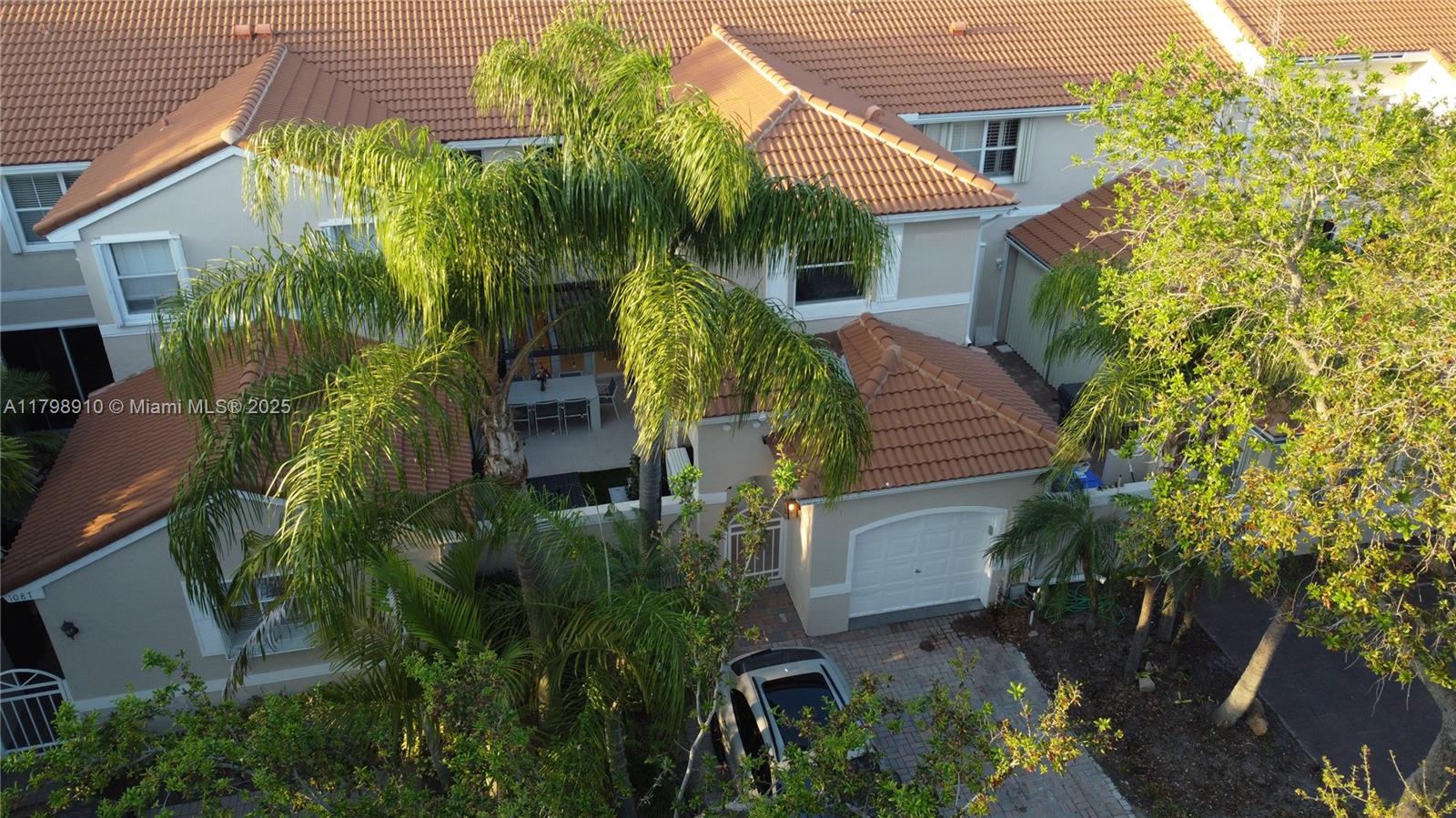 1085 River Birch St, Hollywood, Florida image 4