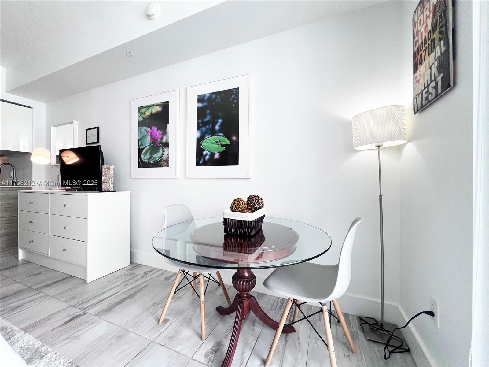 1300 Brickell Bay Dr #1813, Miami FL 33131
