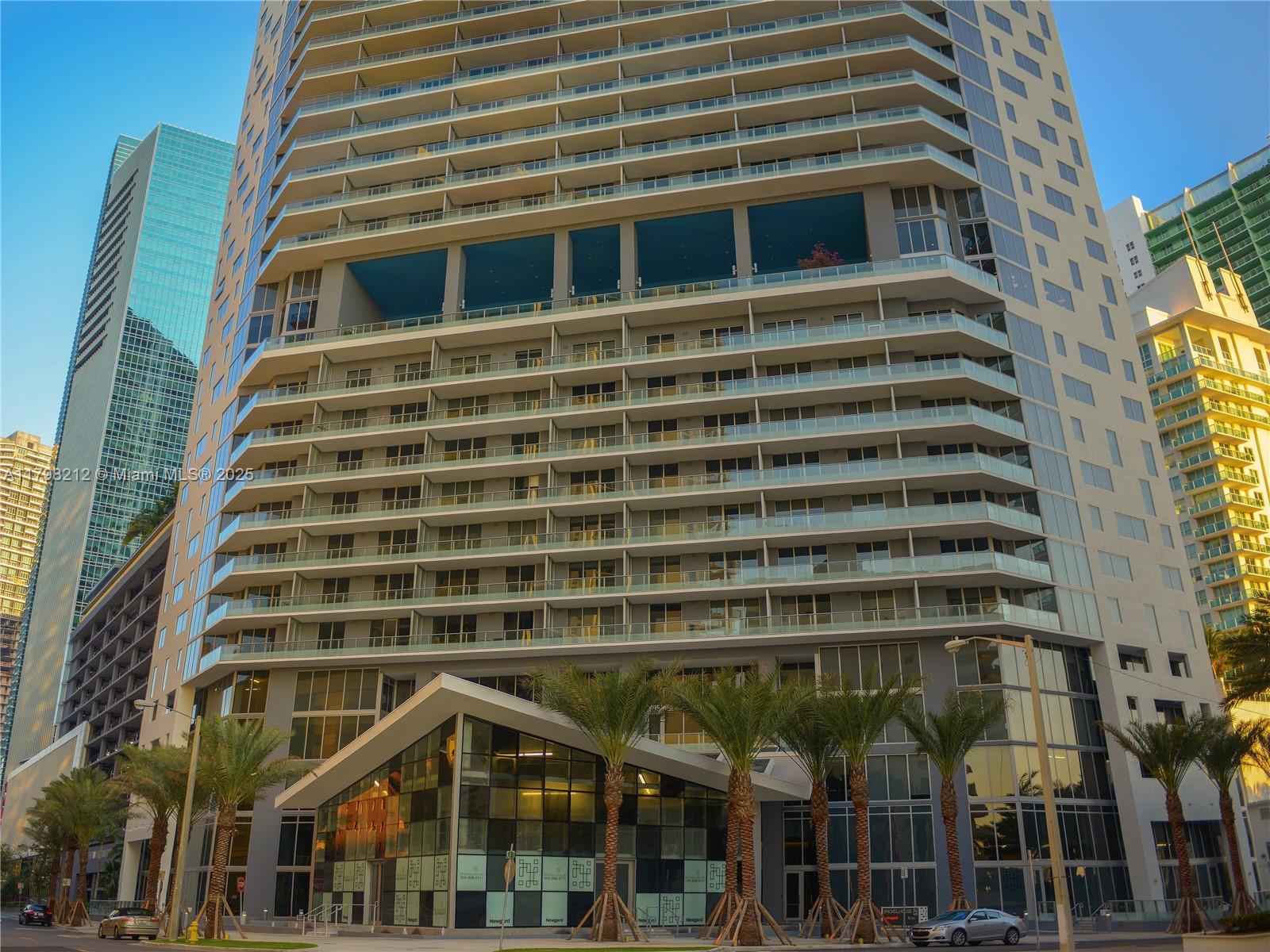 1300 Brickell Bay Dr #1813, Miami FL 33131