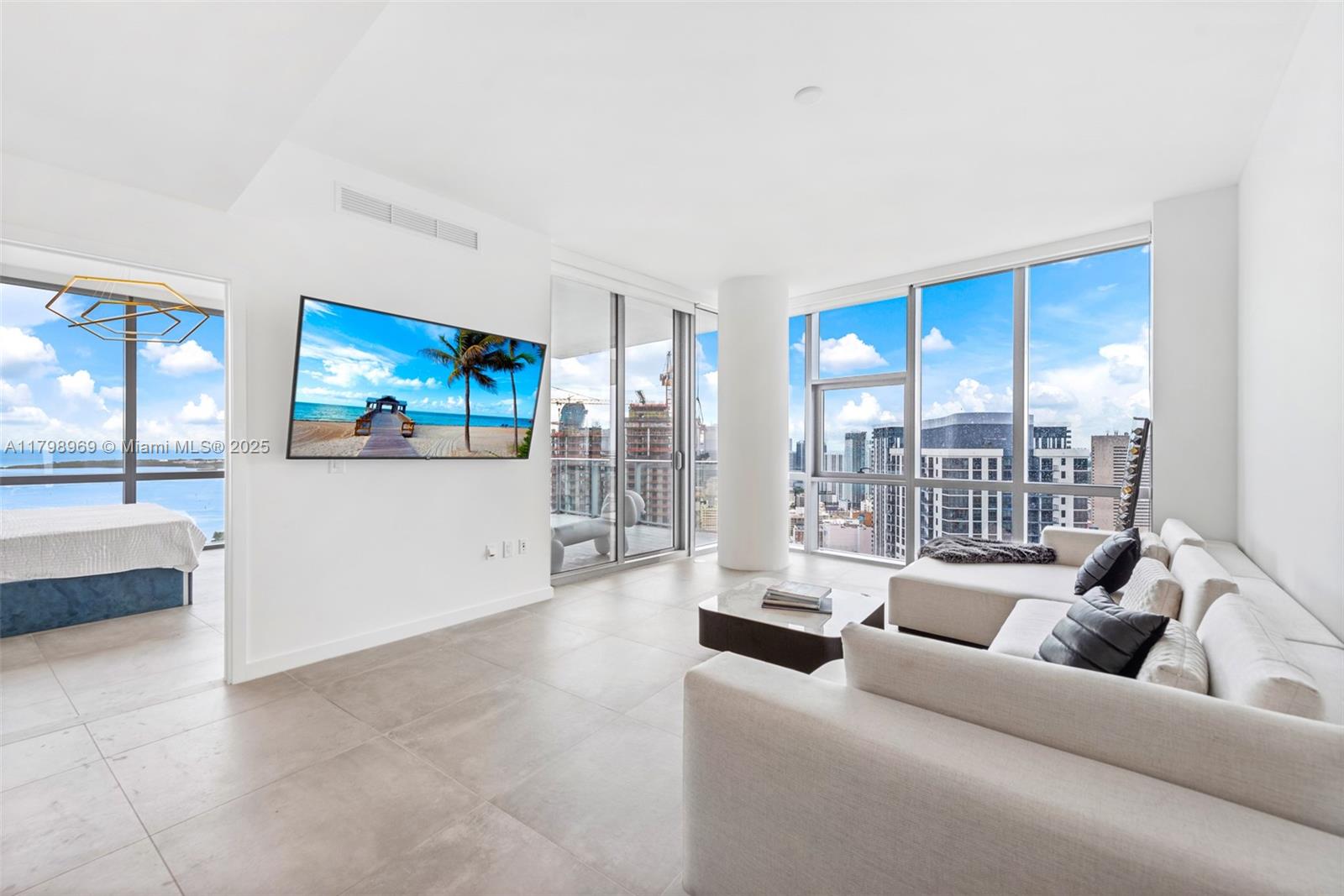 Condo for Sale in Miami, FL