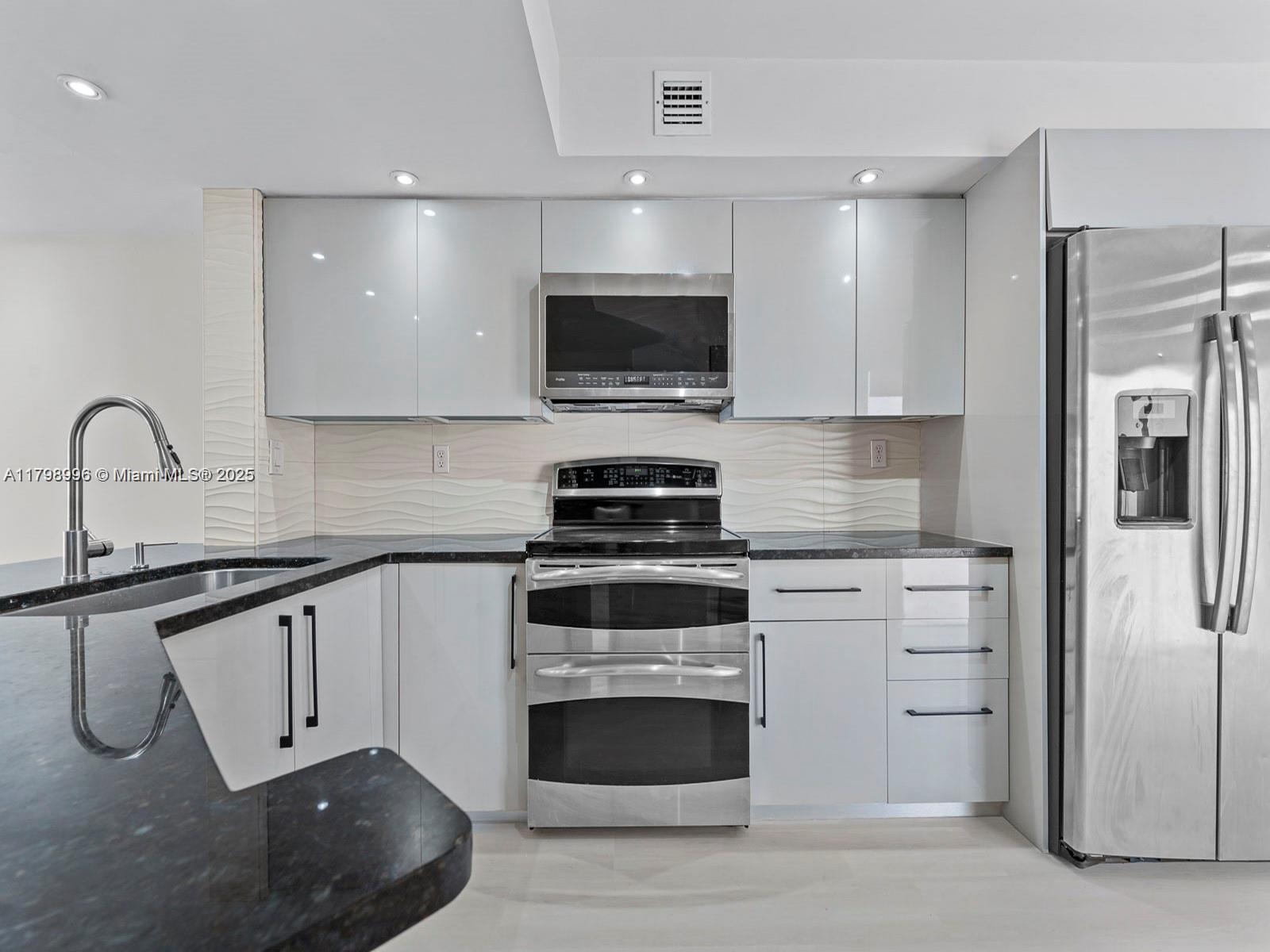 Property photo # 8