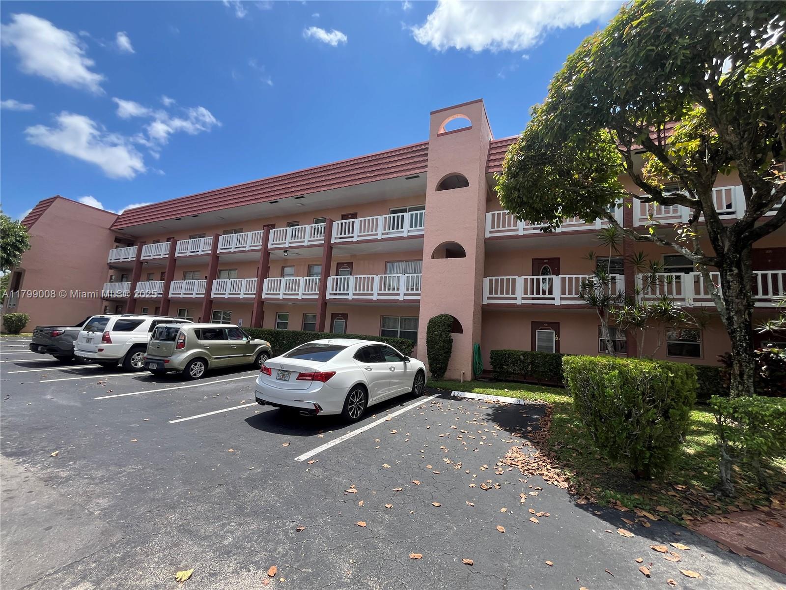 9420 Sunrise Lakes Blvd #106, Sunrise, Florida image 24