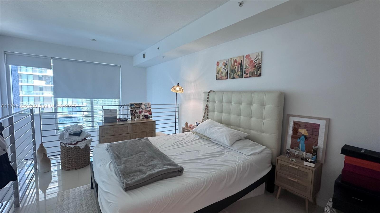 60 SW 13th St #2402, Miami FL 33130