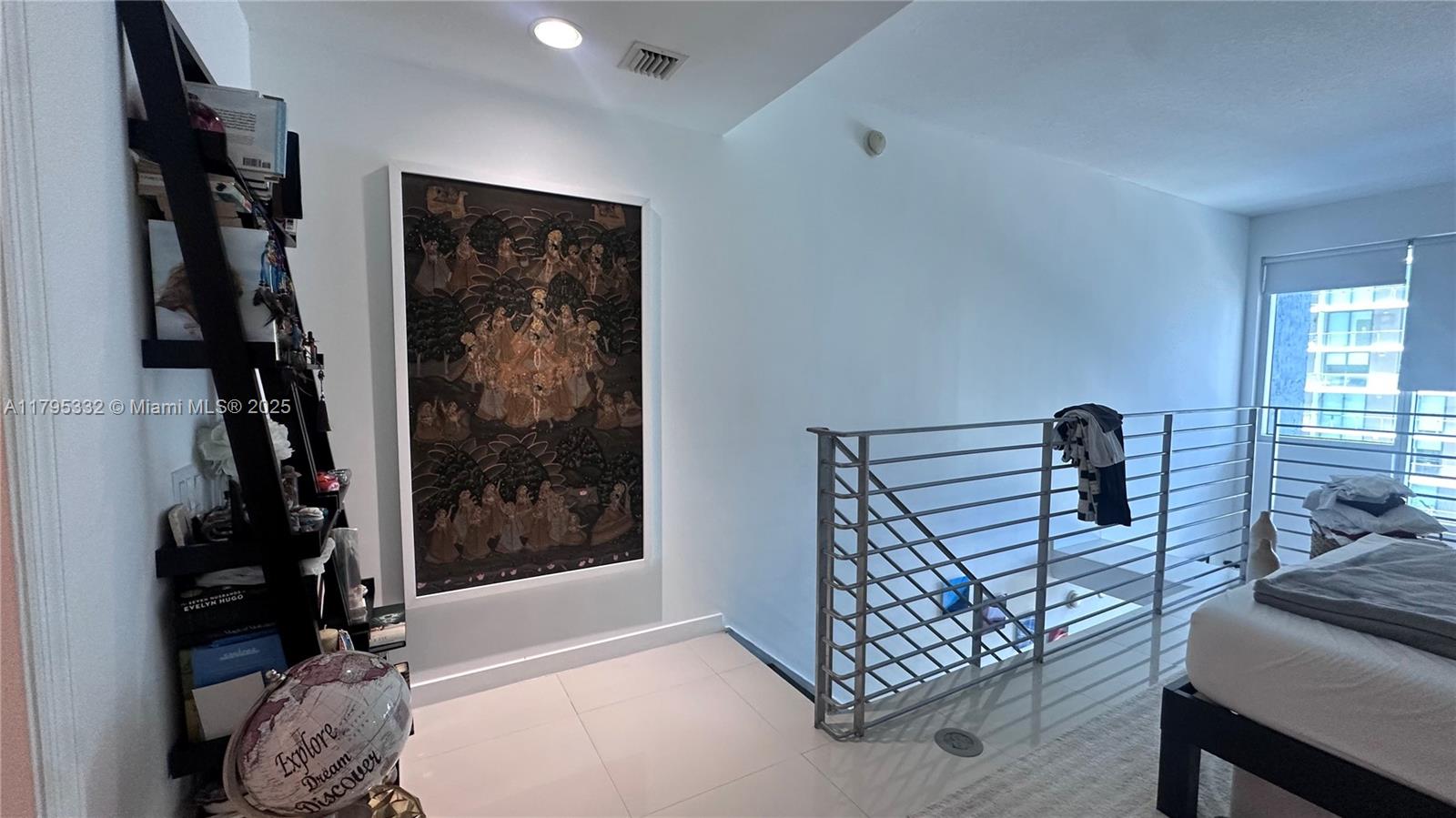 60 SW 13th St #2402, Miami FL 33130