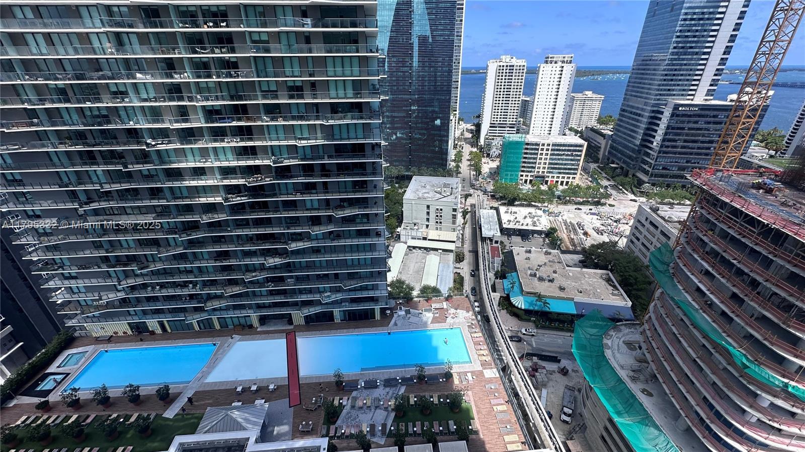60 SW 13th St #2402, Miami FL 33130