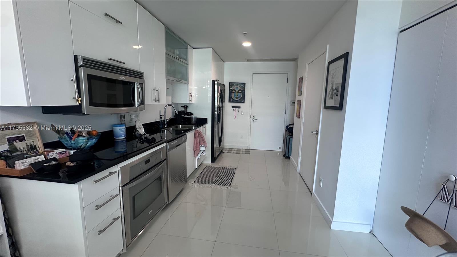 60 SW 13th St #2402, Miami FL 33130