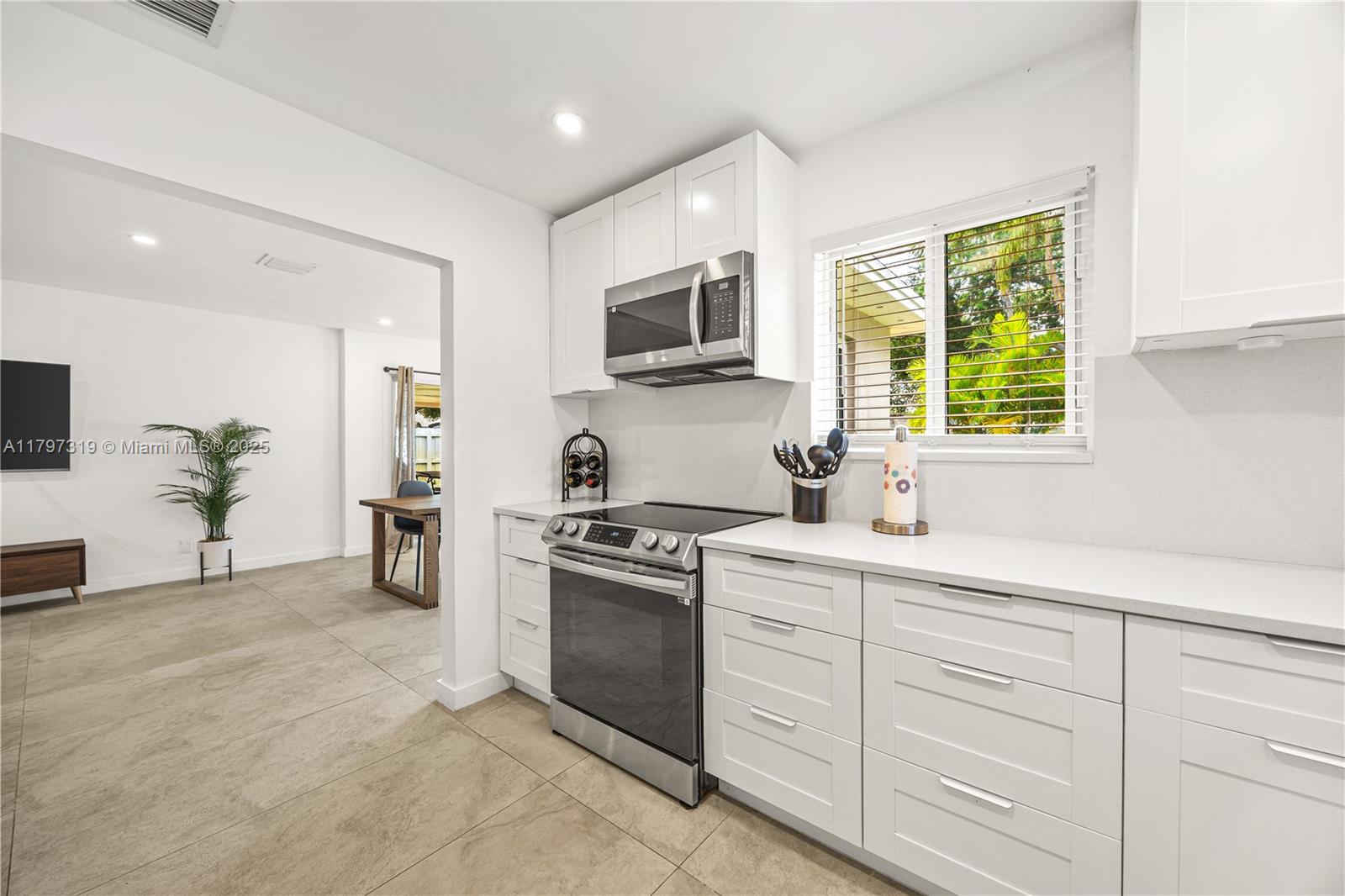 3246 Pierce St, Hollywood, Florida image 12
