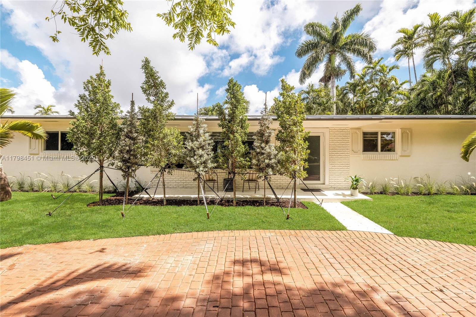 615 NE 115th St, Biscayne Park, Florida image 13