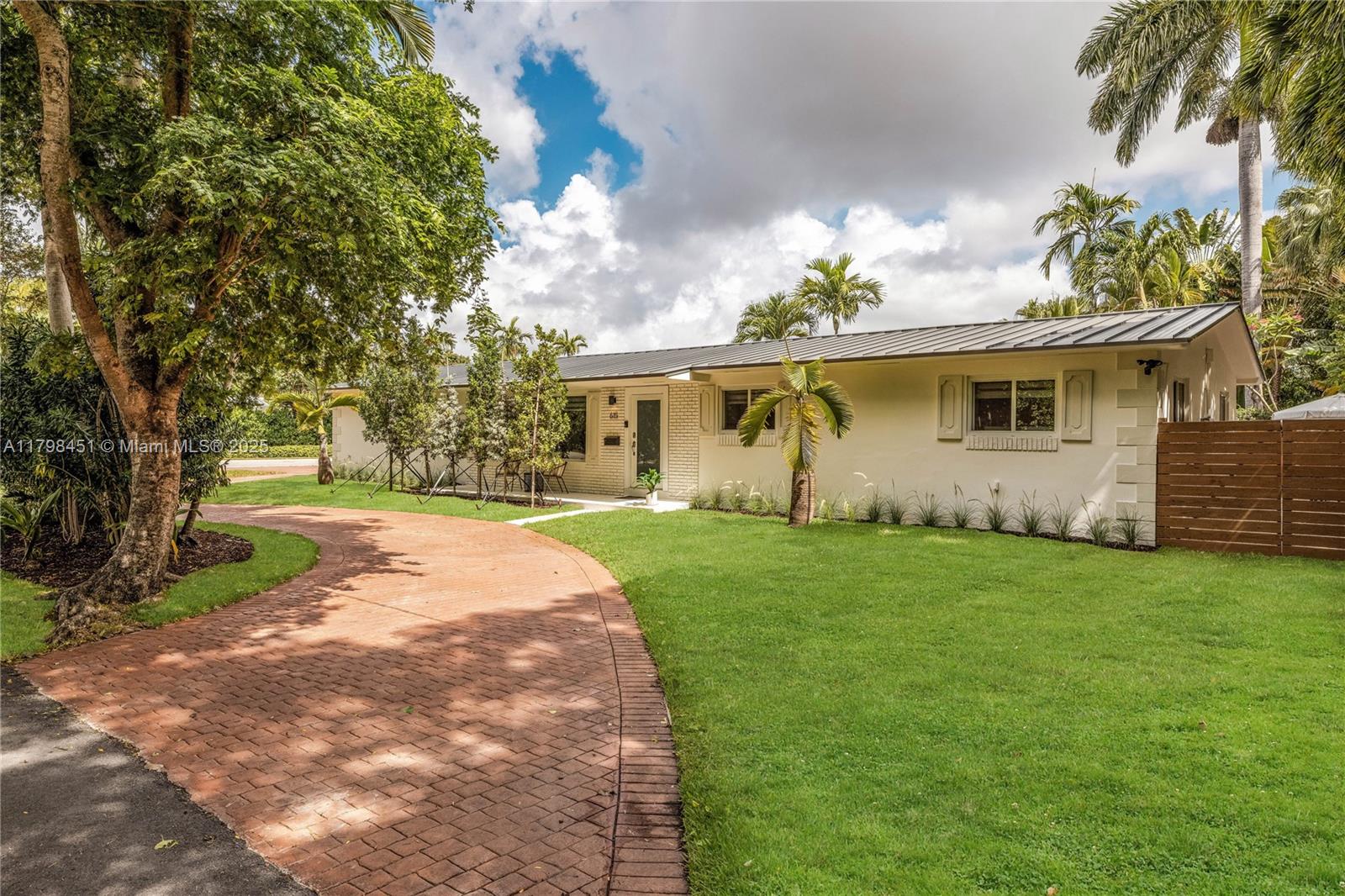 615 NE 115th St, Biscayne Park, Florida image 2
