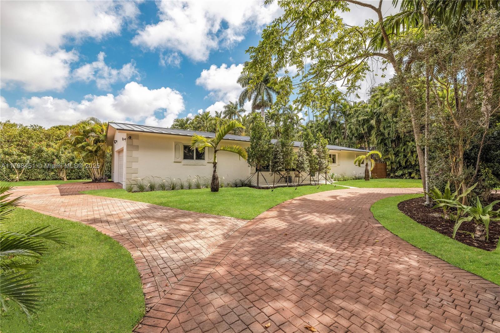 615 NE 115th St, Biscayne Park, Florida image 49