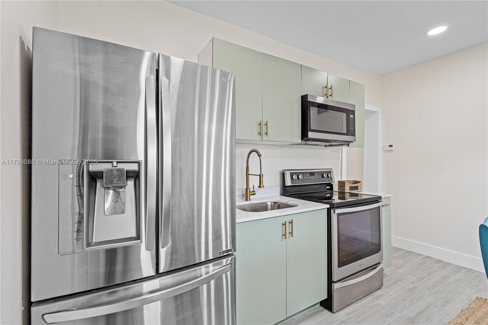 1824 NW 47th St, Miami, Florida image 14