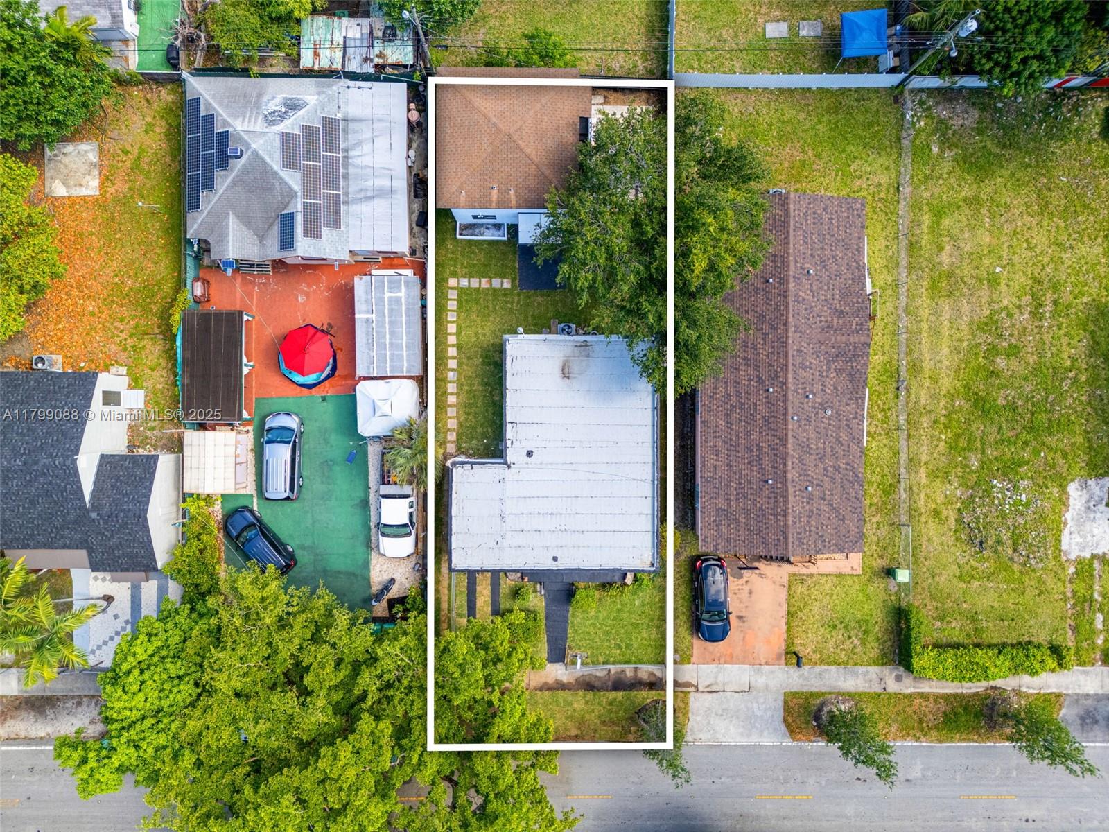 1824 NW 47th St, Miami, Florida image 45