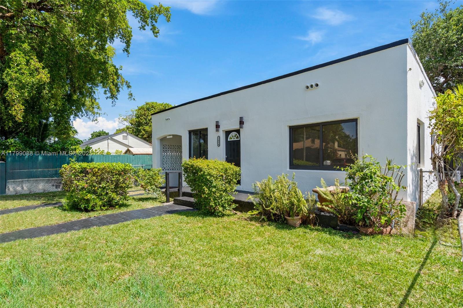 1824 NW 47th St, Miami, Florida image 7